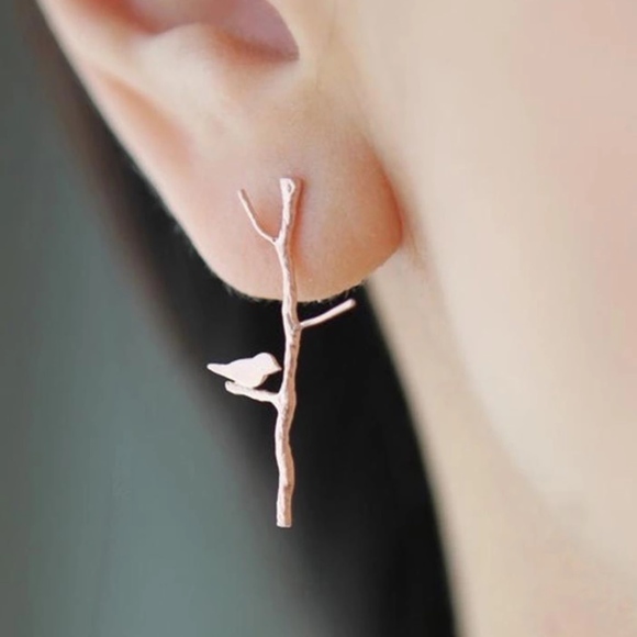 NEW Bird on tree branch faux gold & silver earring - Picture 4 of 6